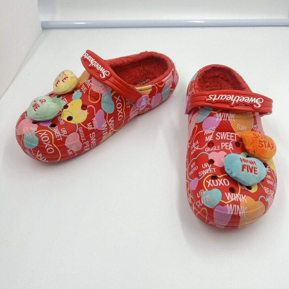 Crocs Sweethearts x Crocs Classic Clogs Youth J 4 Valentines Day Limited Edition